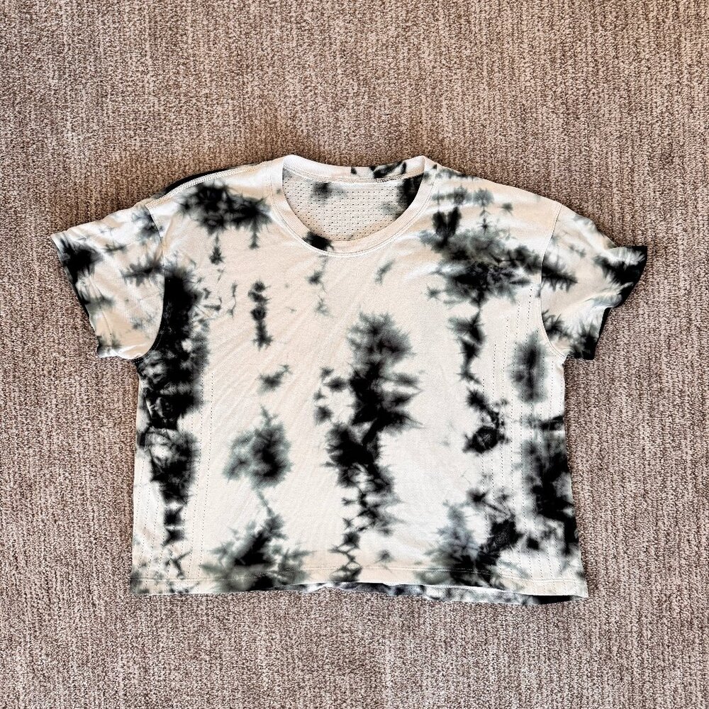 Lululemon Cropped Tie Dye Lightweight Shirt